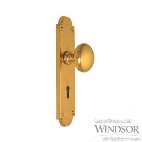 Windsor Brass Victorian Knob on Long Plate 205 x 49 x 10mm