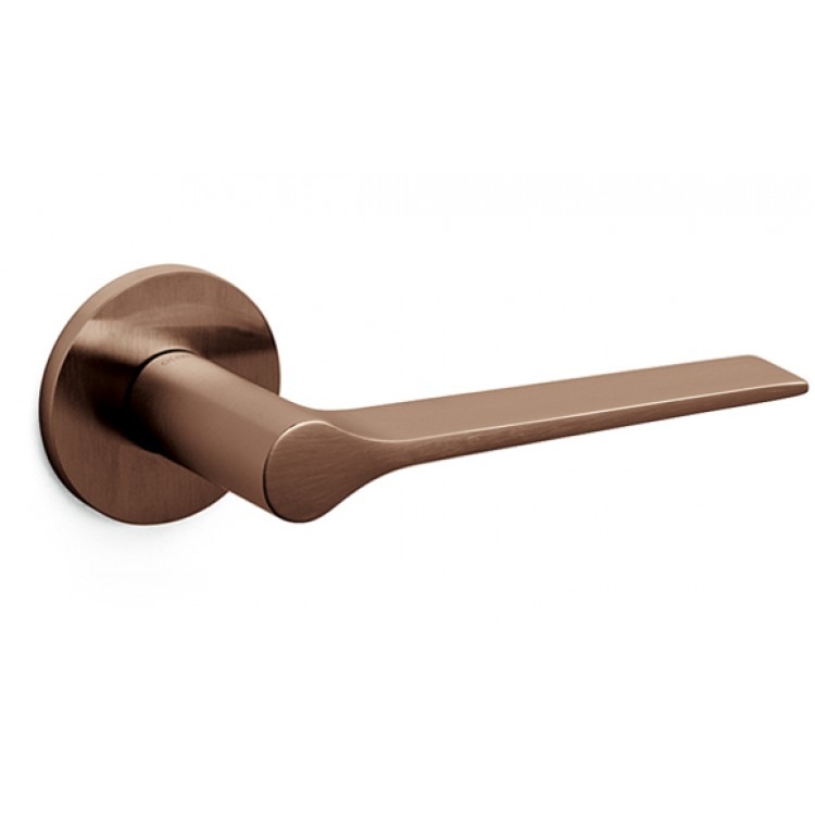 LAMA LEVER SET ON RR ISC